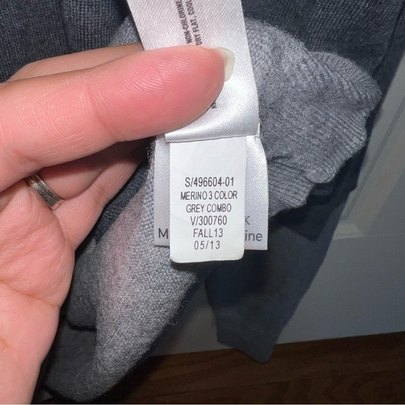 Gap 100% Extra Fine Merino Wool 3 Color Grey Combo Longsleeve Sweater Size Large - Picture 4 of 8